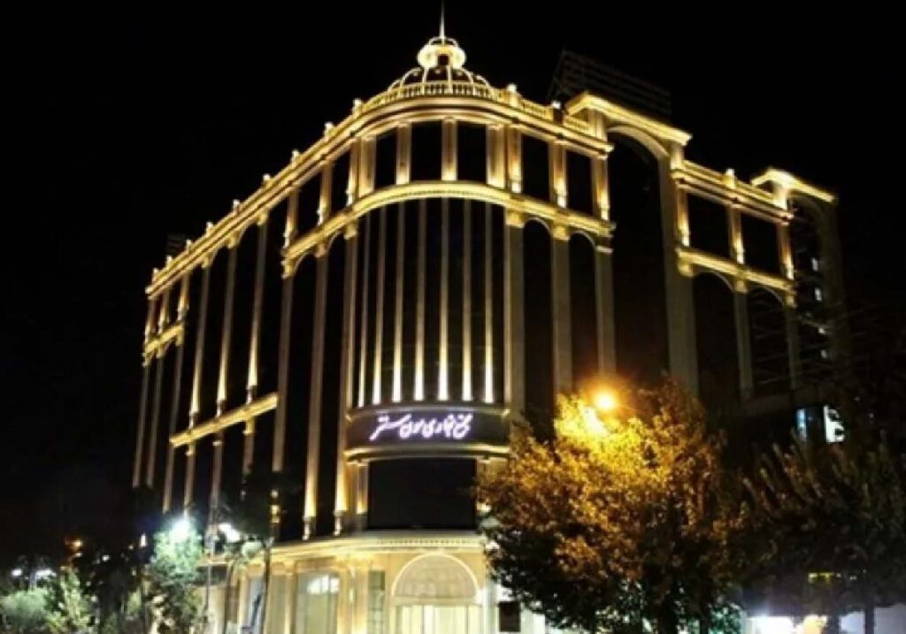 7 center 01